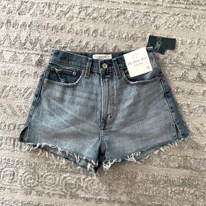 Abercrombie & Fitch Curve Love Mom Shorts